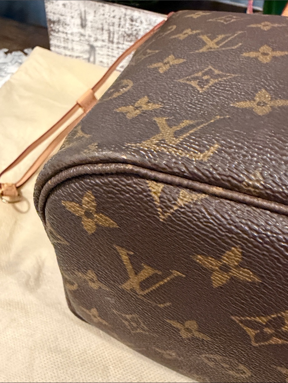 Authentic Louis Vuitton Never Full MM monogram - Picture 8 of 17